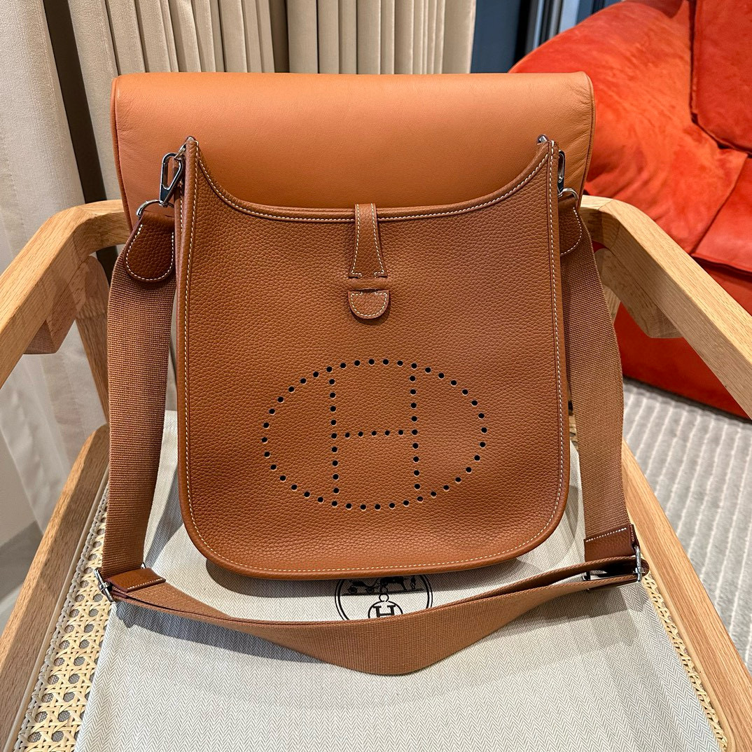 에르메스 Hermes Evelyne 29cm clemence 37 Gold/silver