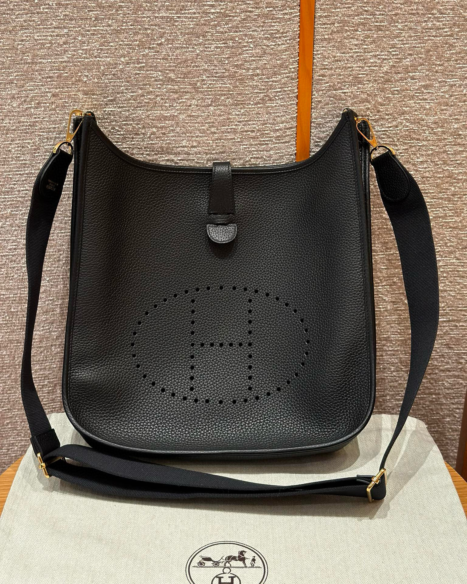 에르메스 Hermes Evelyne 29cm clemence 89 noir/gold