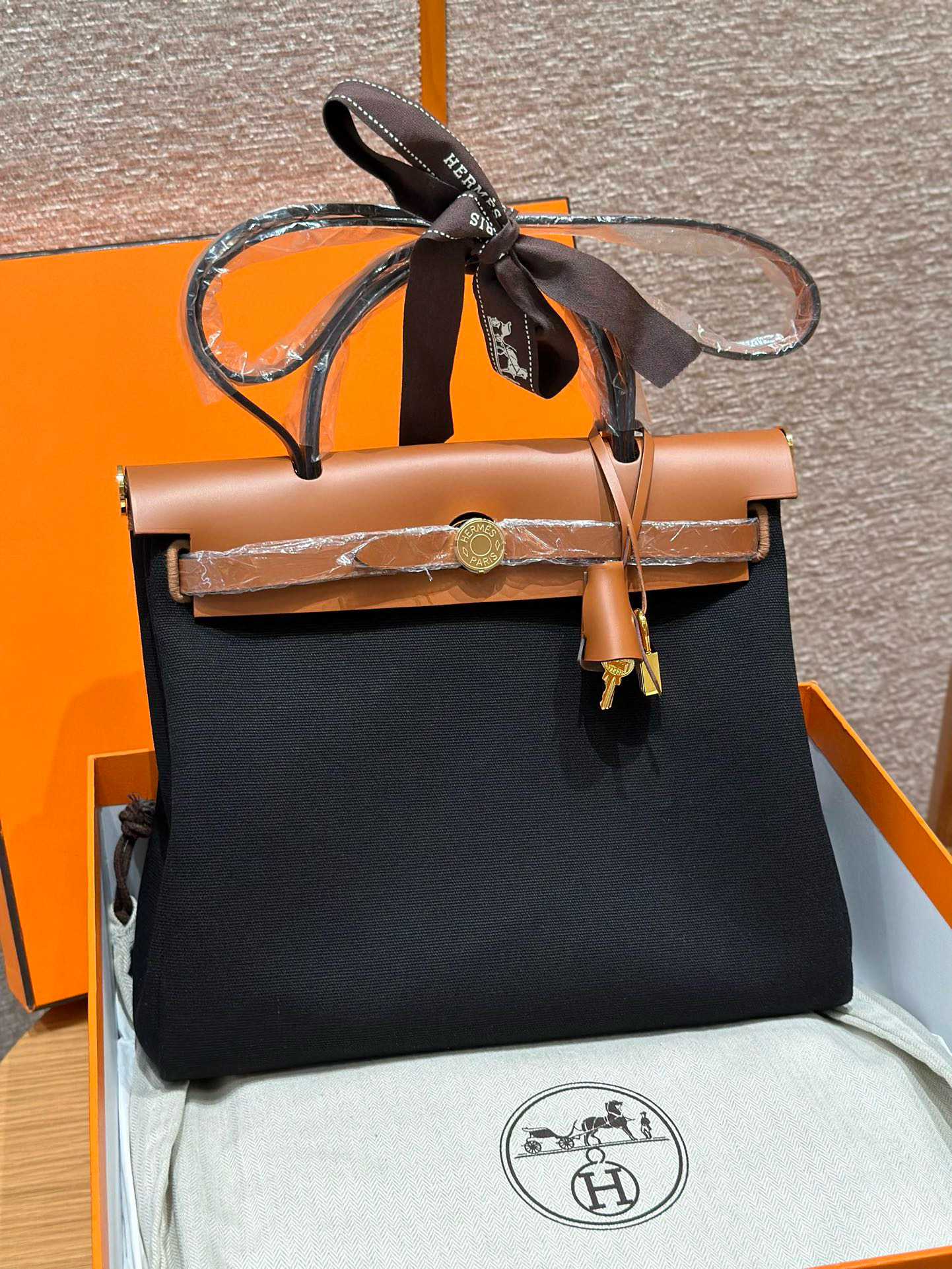에르메스 Hermes Herbag 31cm canvas and cowhide Black&37 Gold/gold