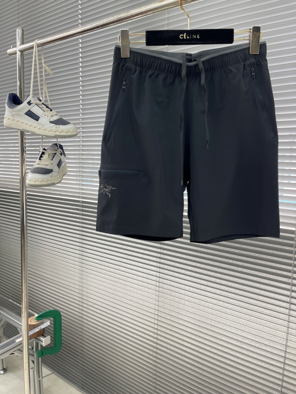 아크테릭스 ARC'TERYX 반바지