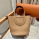에르메스 Hermes in the loop 18cm Clemence 0M Chai/silver