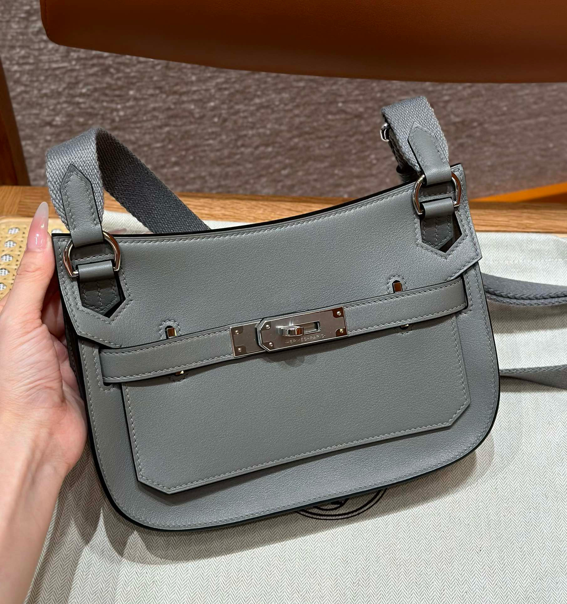 에르메스 Hermes Jypsiere mini 23cm Swift 0L Gris Meyer/silver
