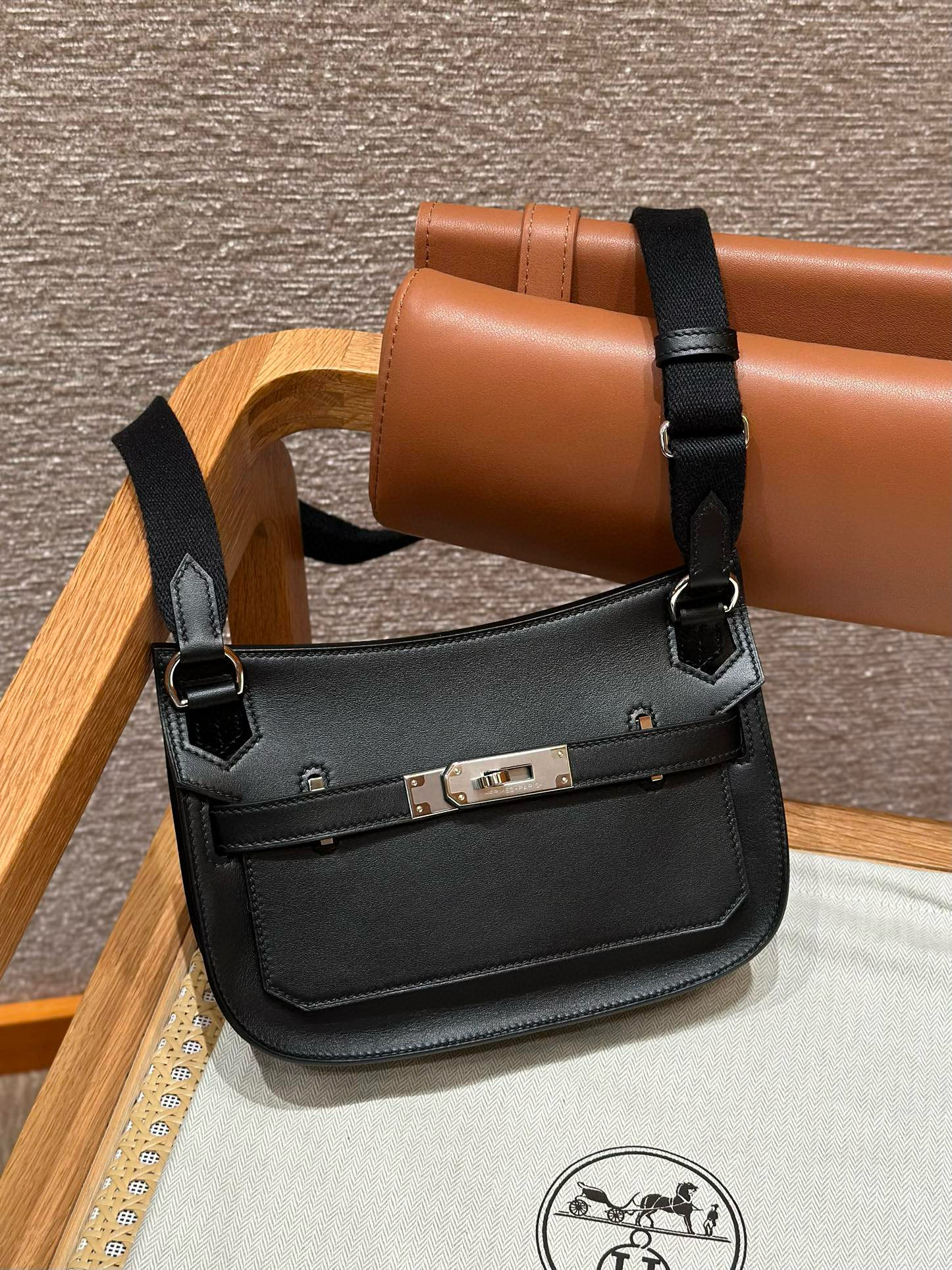에르메스 Hermes Jypsiere mini 23cm Swift 89 Noir/silver