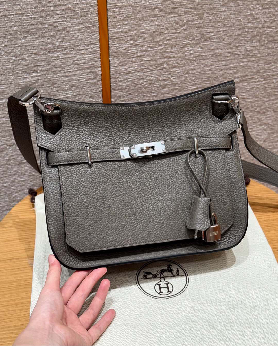 에르메스 Hermes Jypsiere 28cm clemence 0L Girs Meyer/silver