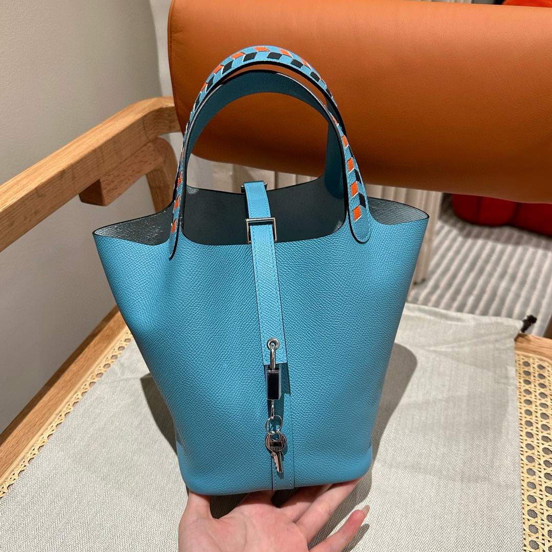 에르메스 Hermes Picotin lock 18cm Epsom P3 Blue de Nord/silver
