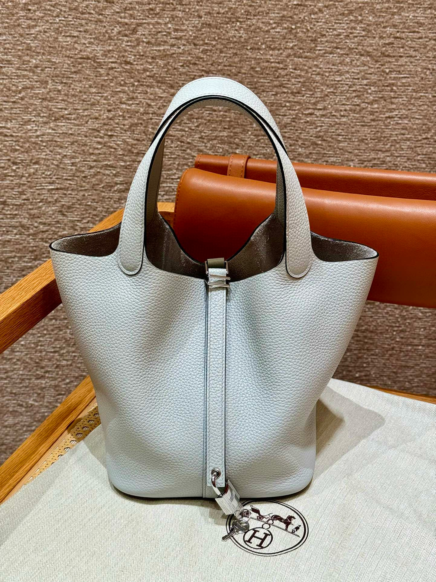 에르메스 Hermes Picotin lock 22cm clemence 08 Blue Pale/silver