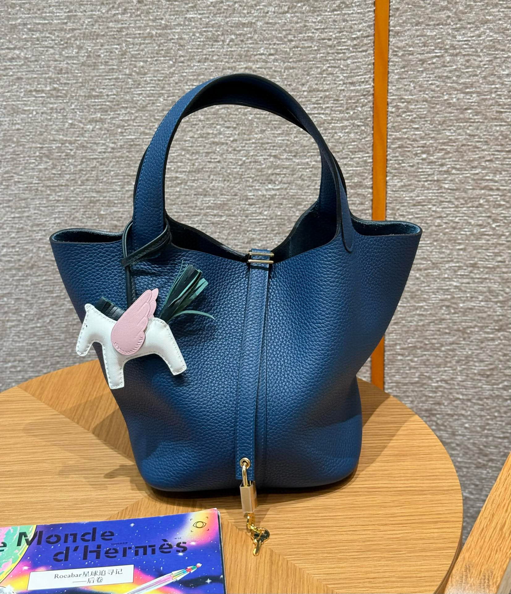 에르메스 Hermes Picotin lock 22cm clemence S4 Deep Blue/gold