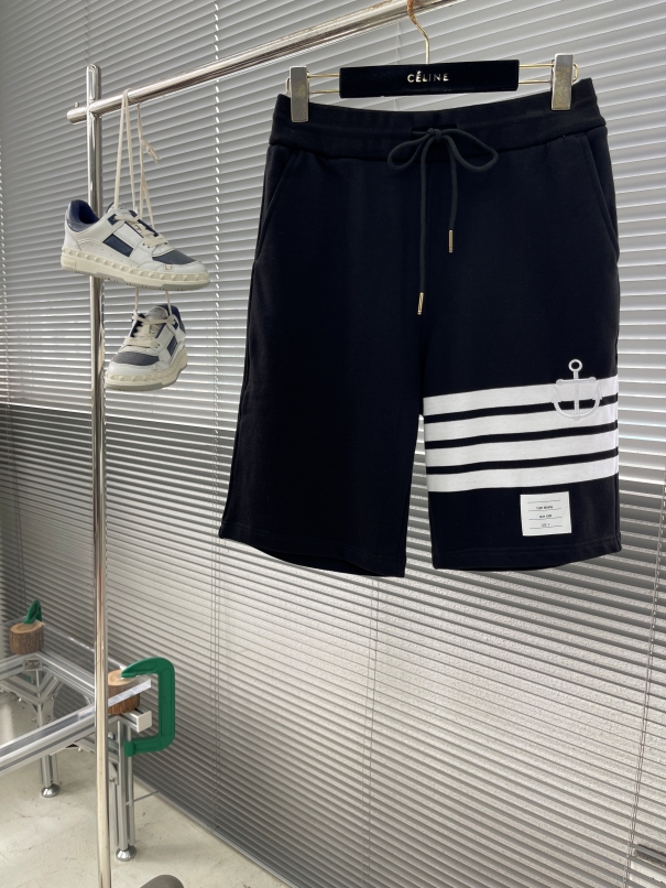 톰브라운 Thom Browne 반바지