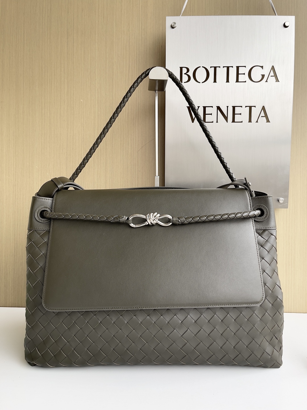보테가베네타 Bottega Veneta 805969 Andiamo 숄더백 43cm