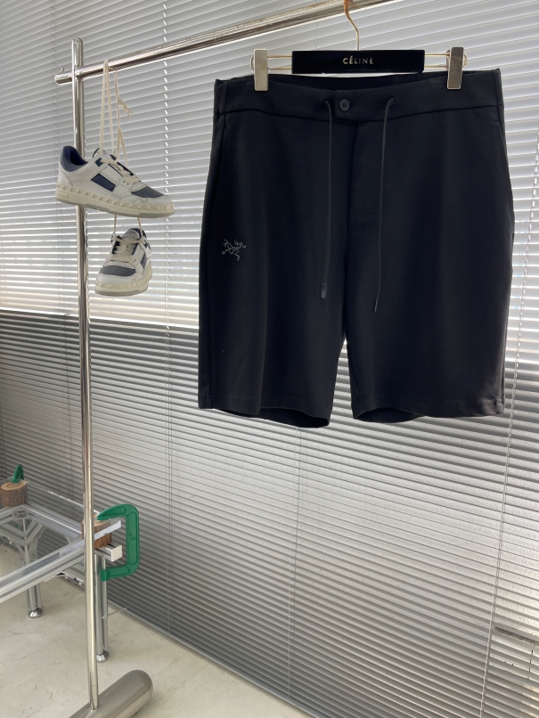 아크테릭스 ARC'TERYX 반바지