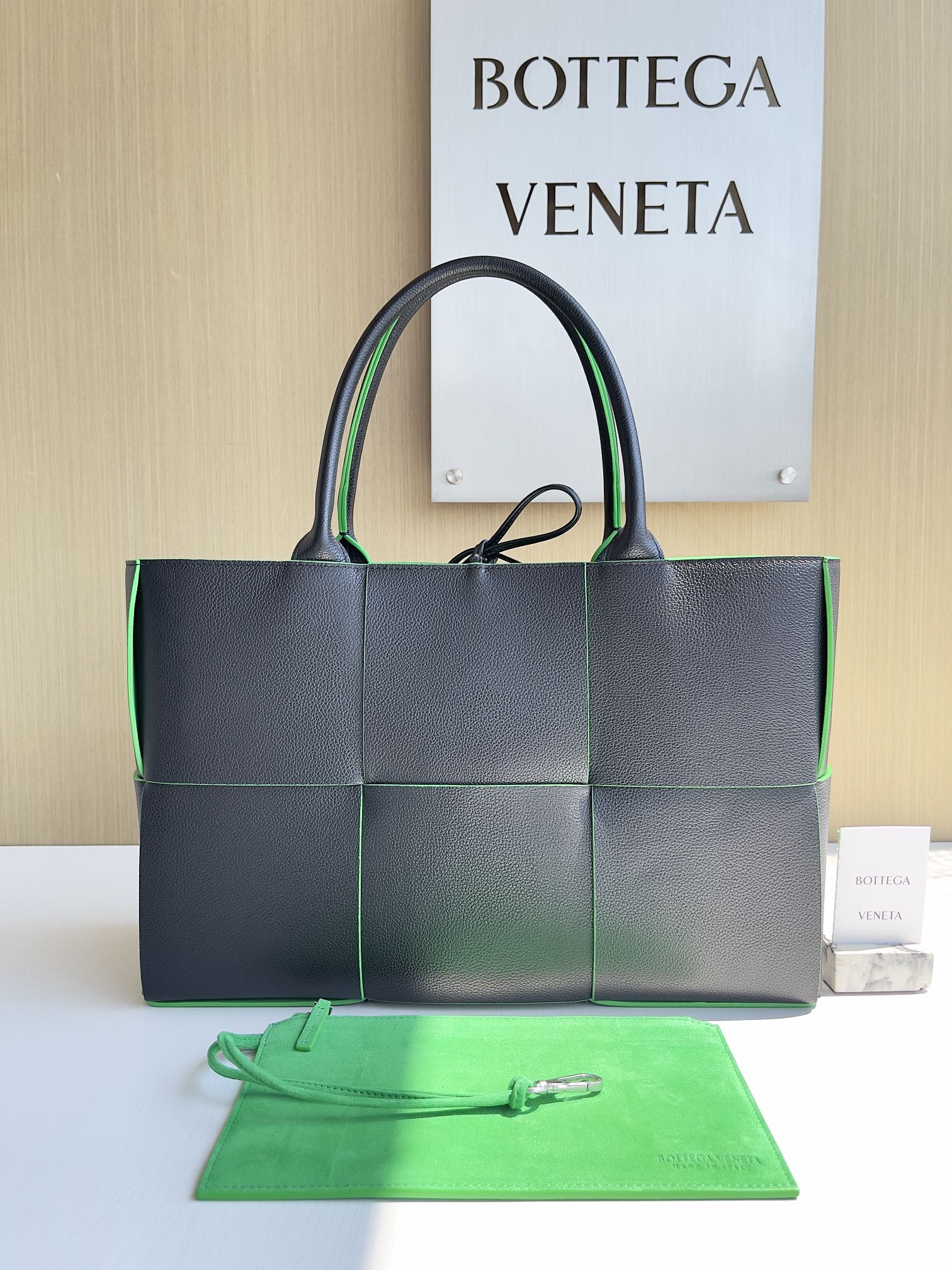 보테가 베네타 Bottega Veneta 652867 Mini Arco Tote 30cm