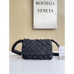 보테가 베네타 Bottega Veneta 795498 Rumple Messenger Bag 21CM