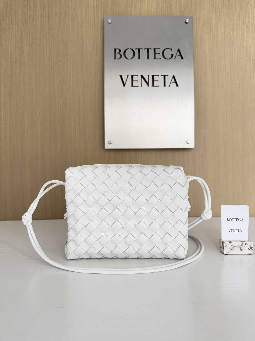 보테가 베네타 Bottega Veneta 680255 Loop 22CM