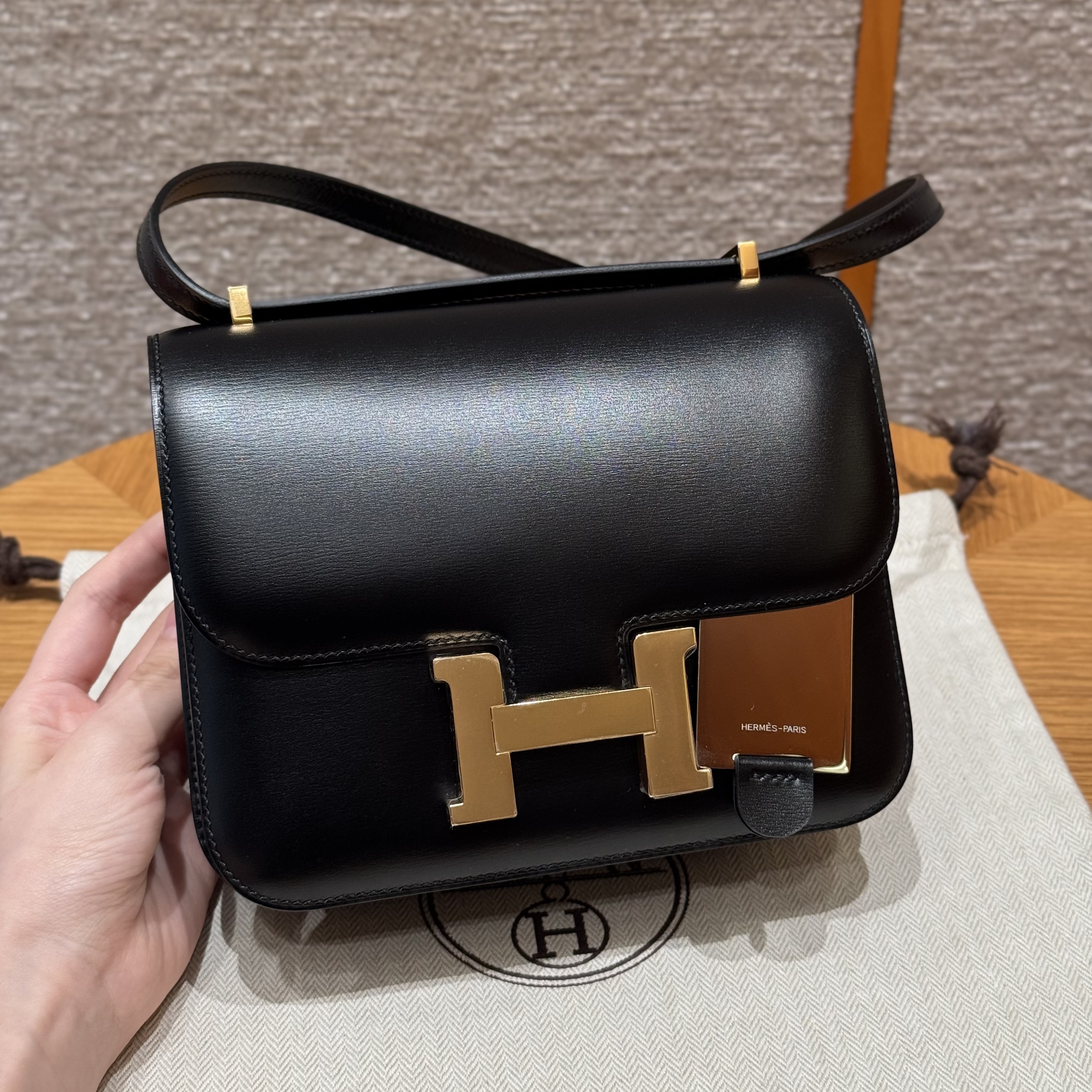 에르메스 Hermes Constance with mirror 19cm Box 89 Noir/gold