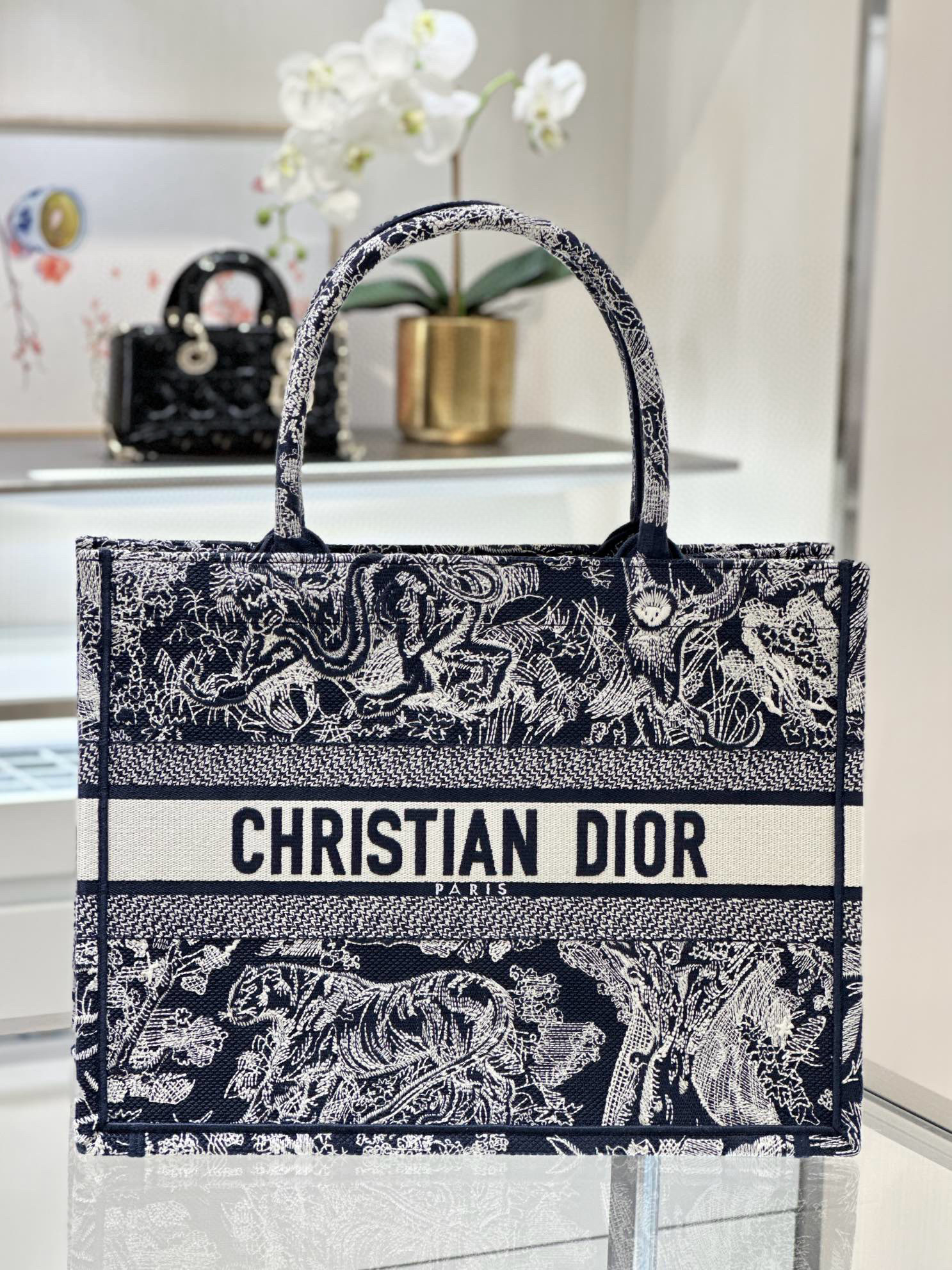 디올 Dior Medium Dior Book Tote Blue Reverse 36.5cm