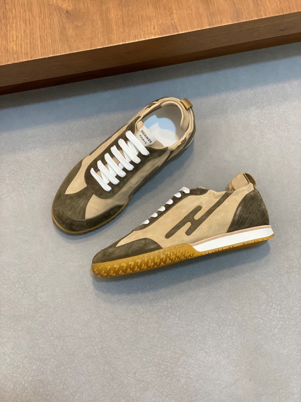 에르메스 Hermes 스니커즈