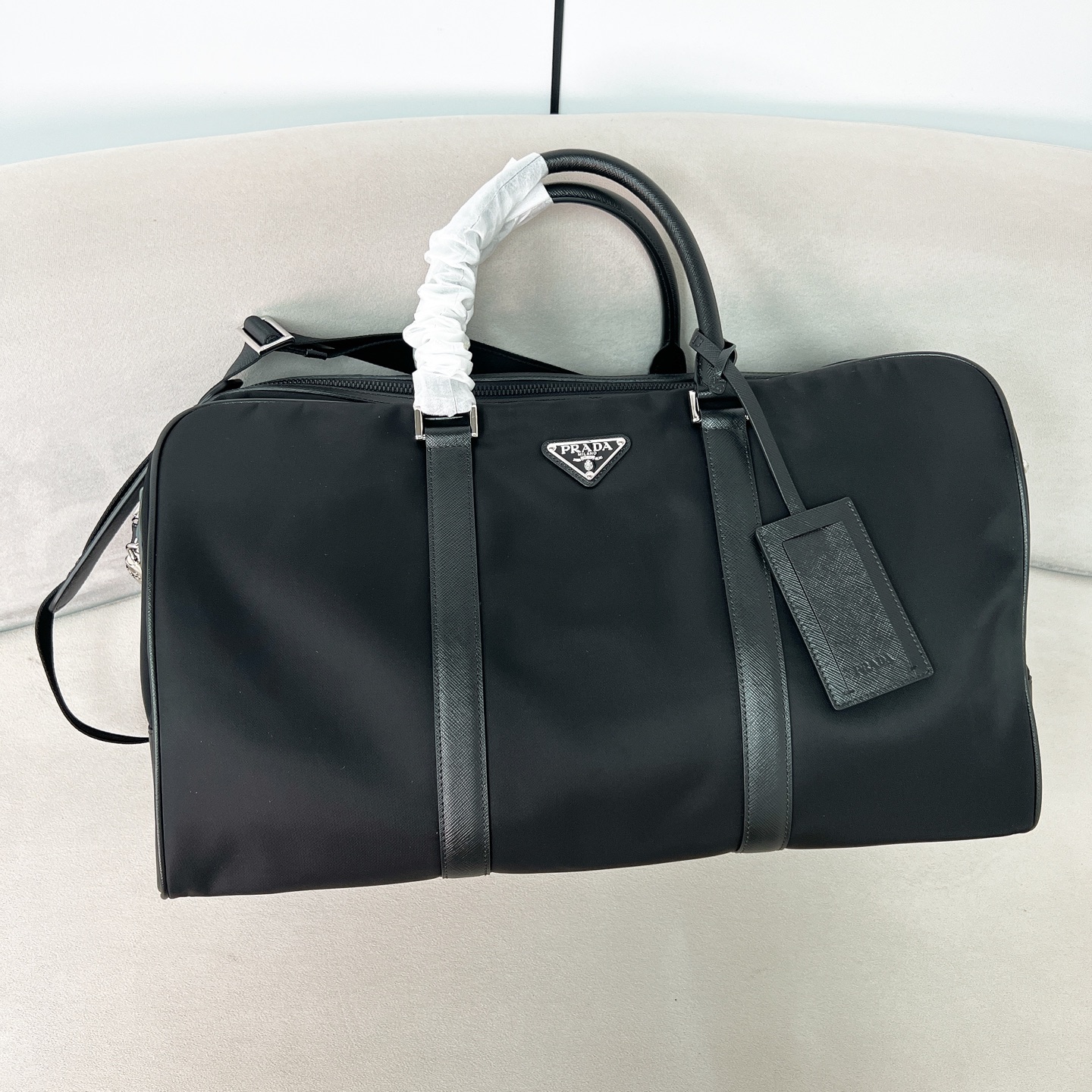 프라다 Prada 2VC014 리나일론 및 사피아노 가죽 더플백 45cm
