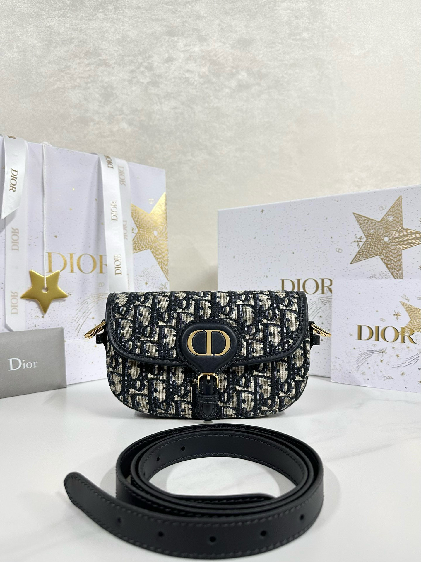 디올 Dior Medium Bobby East-West Bag Oblique Jacquard Blue 21cm