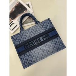디올 Dior Medium Dior Book Tote Blue Denim 36.5cm