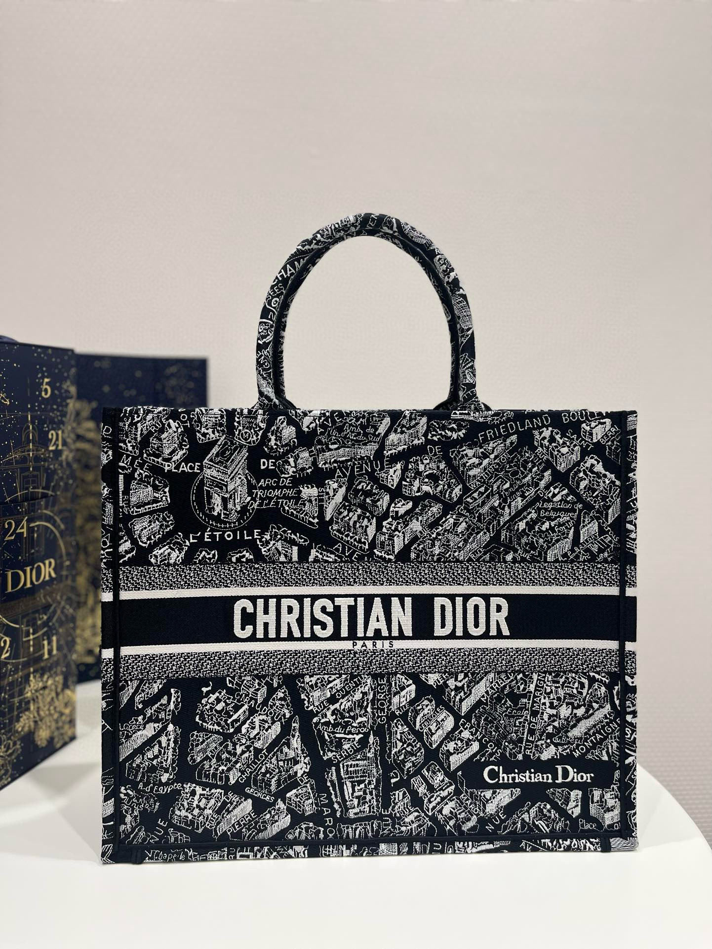 디올 Dior Large Dior Book Tote Black Plan de Paris Embroidery 41.5cm