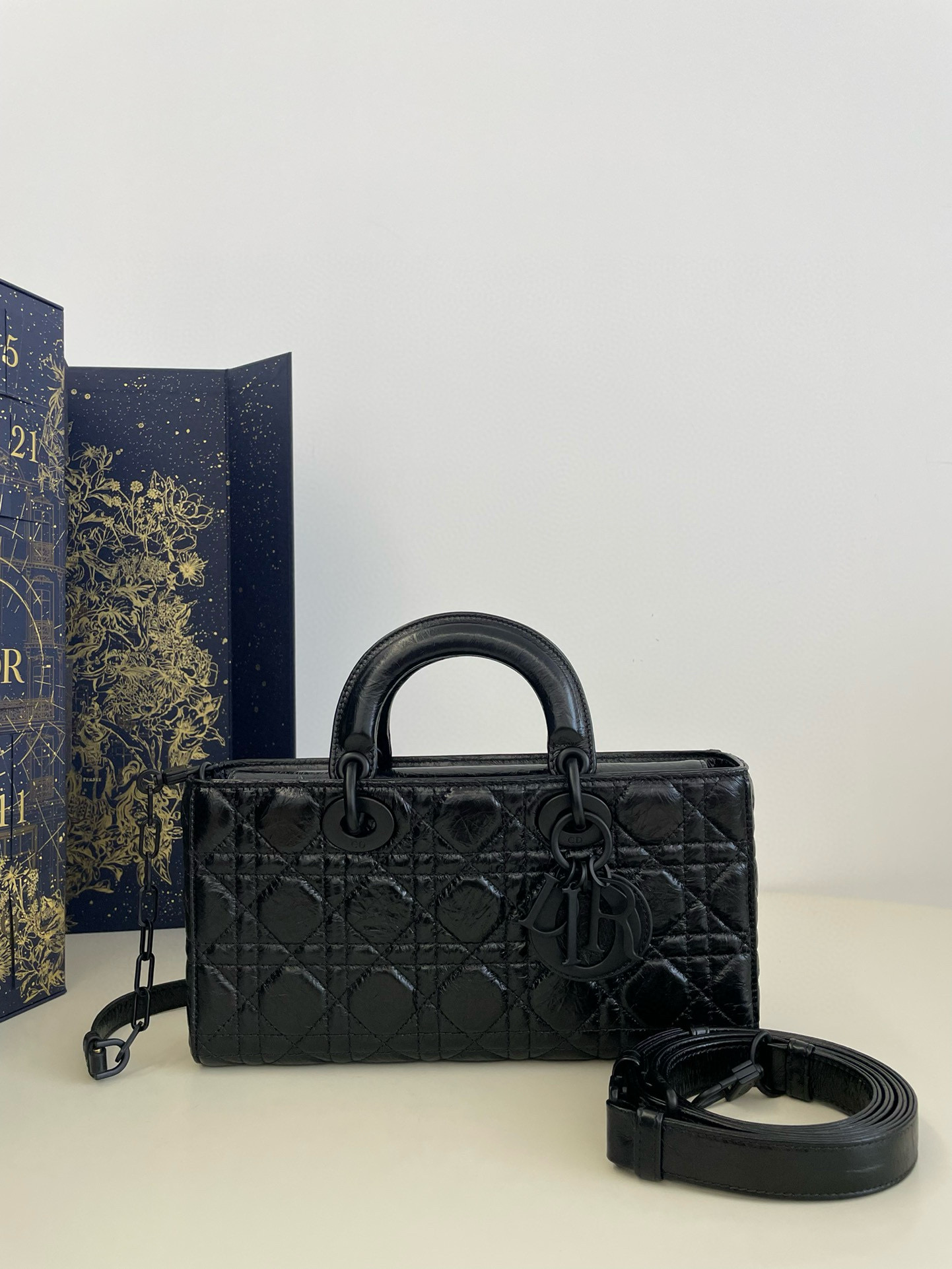 디올 Dior Medium Lady D-Joy Bag Black 26cm