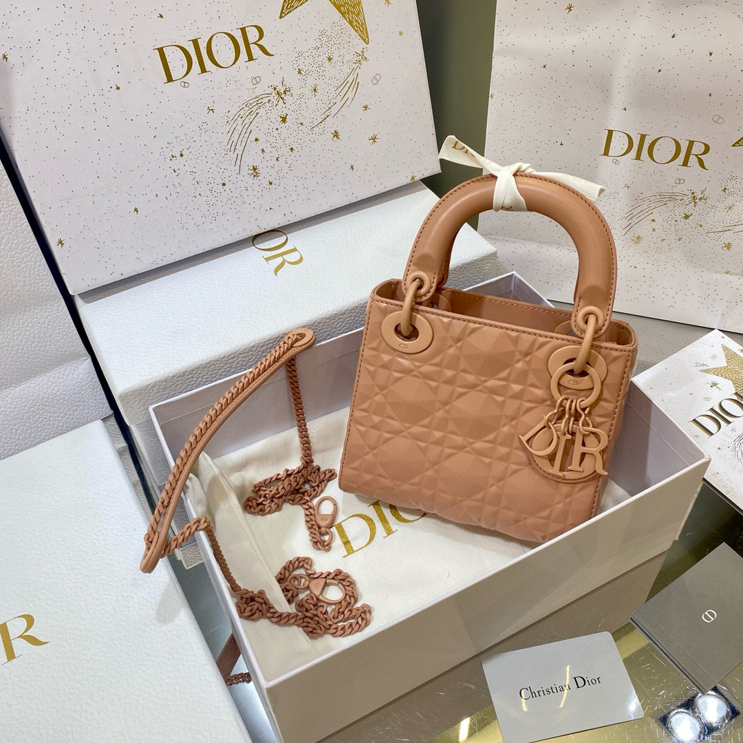 디올 Dior Mini Lady Dior Bag Apricot 17cm