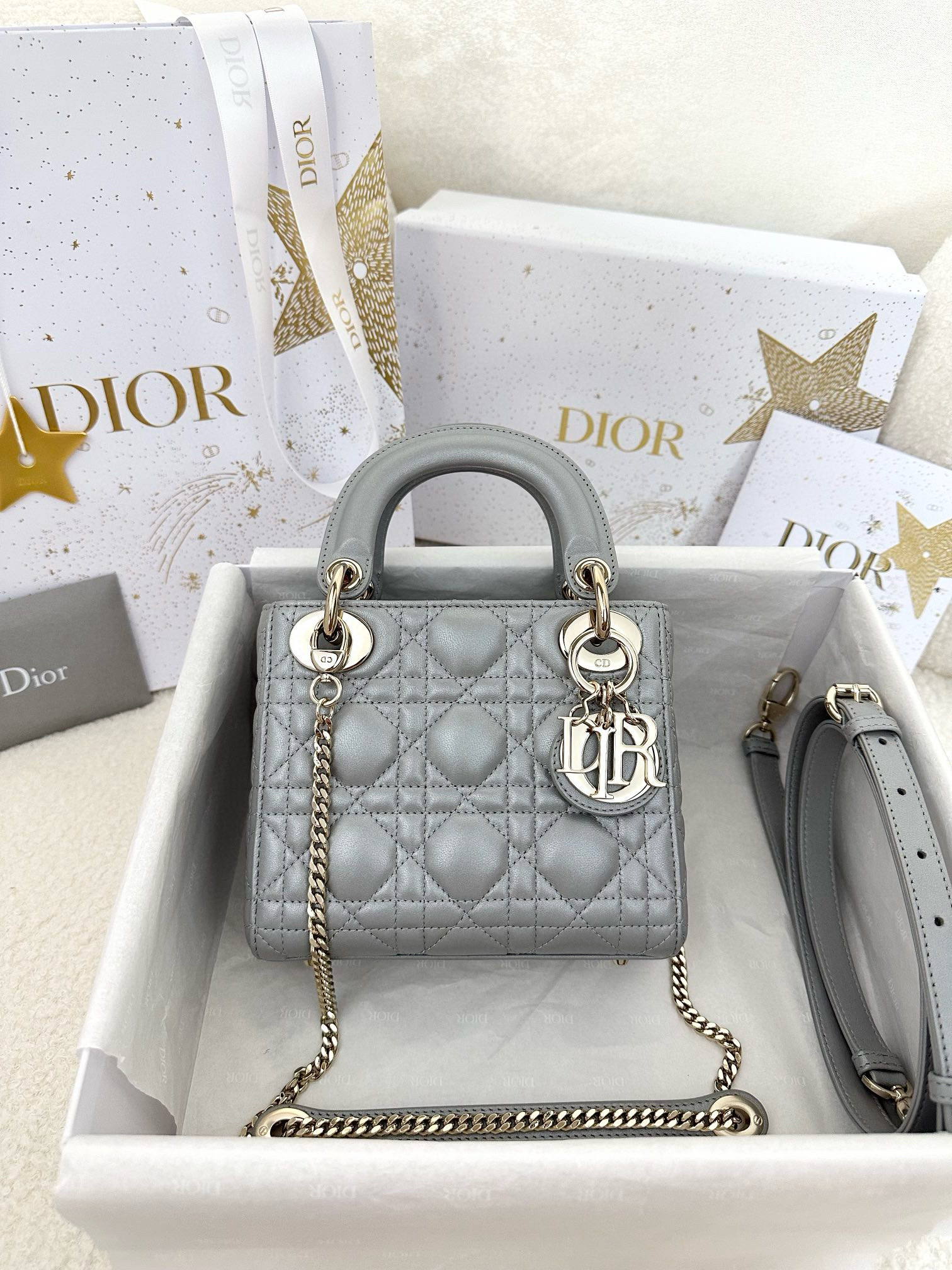 디올 Dior Mini Lady Dior Bag Light grey gold 17cm