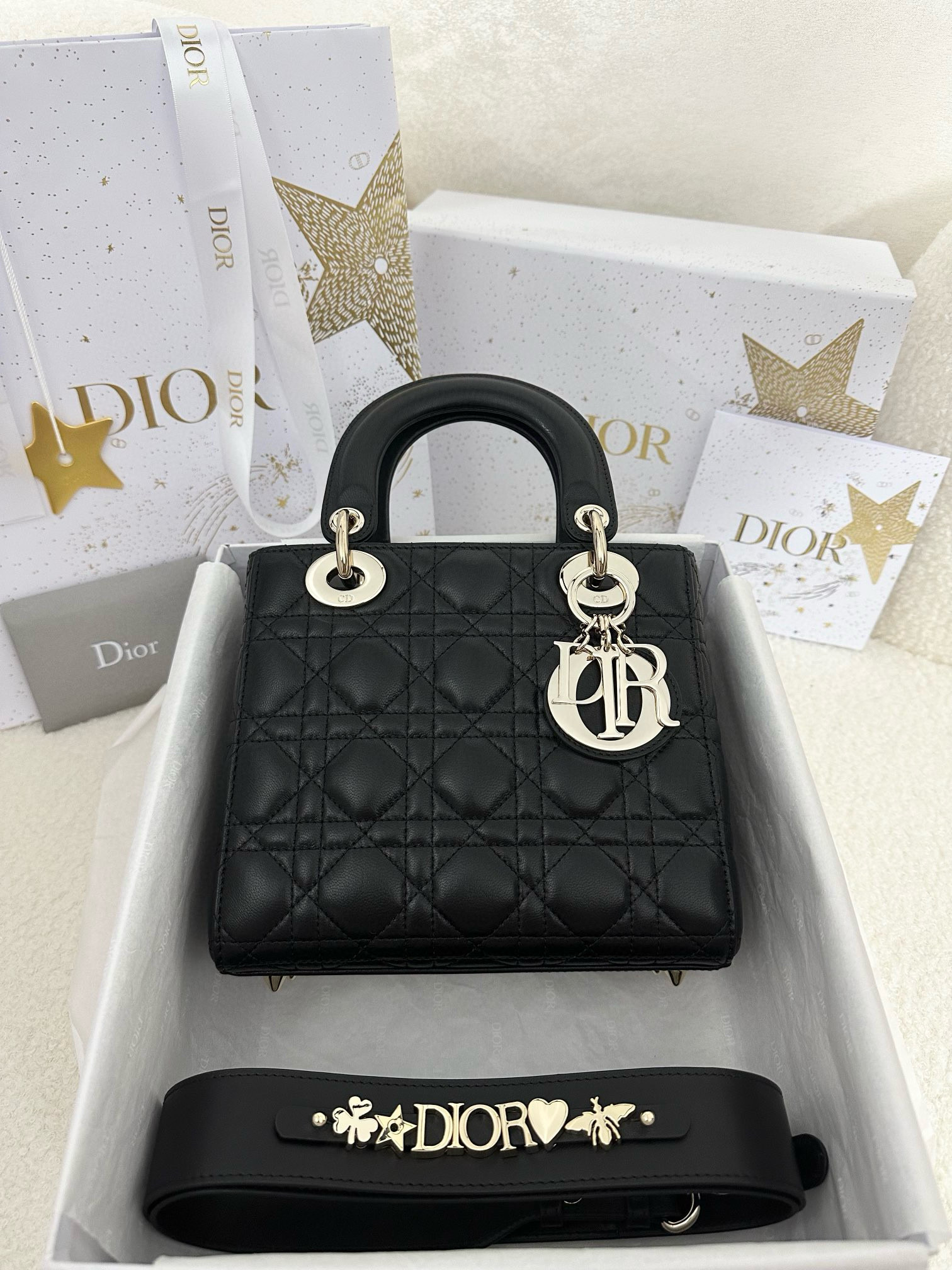 디올 Dior Small Lady Dior Bag Black 20cm