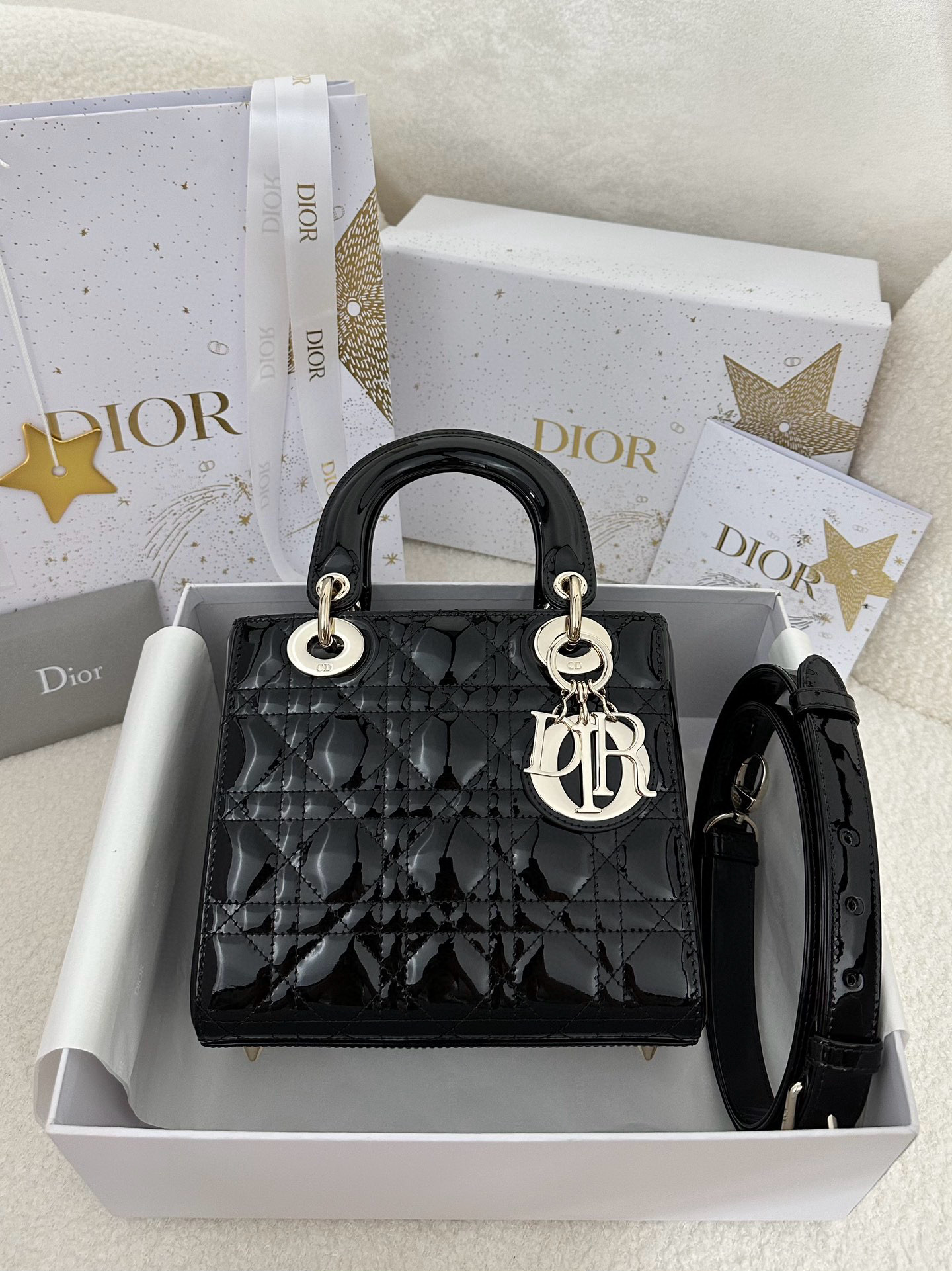 디올 Dior Small Lady Dior Bag Black 20cm