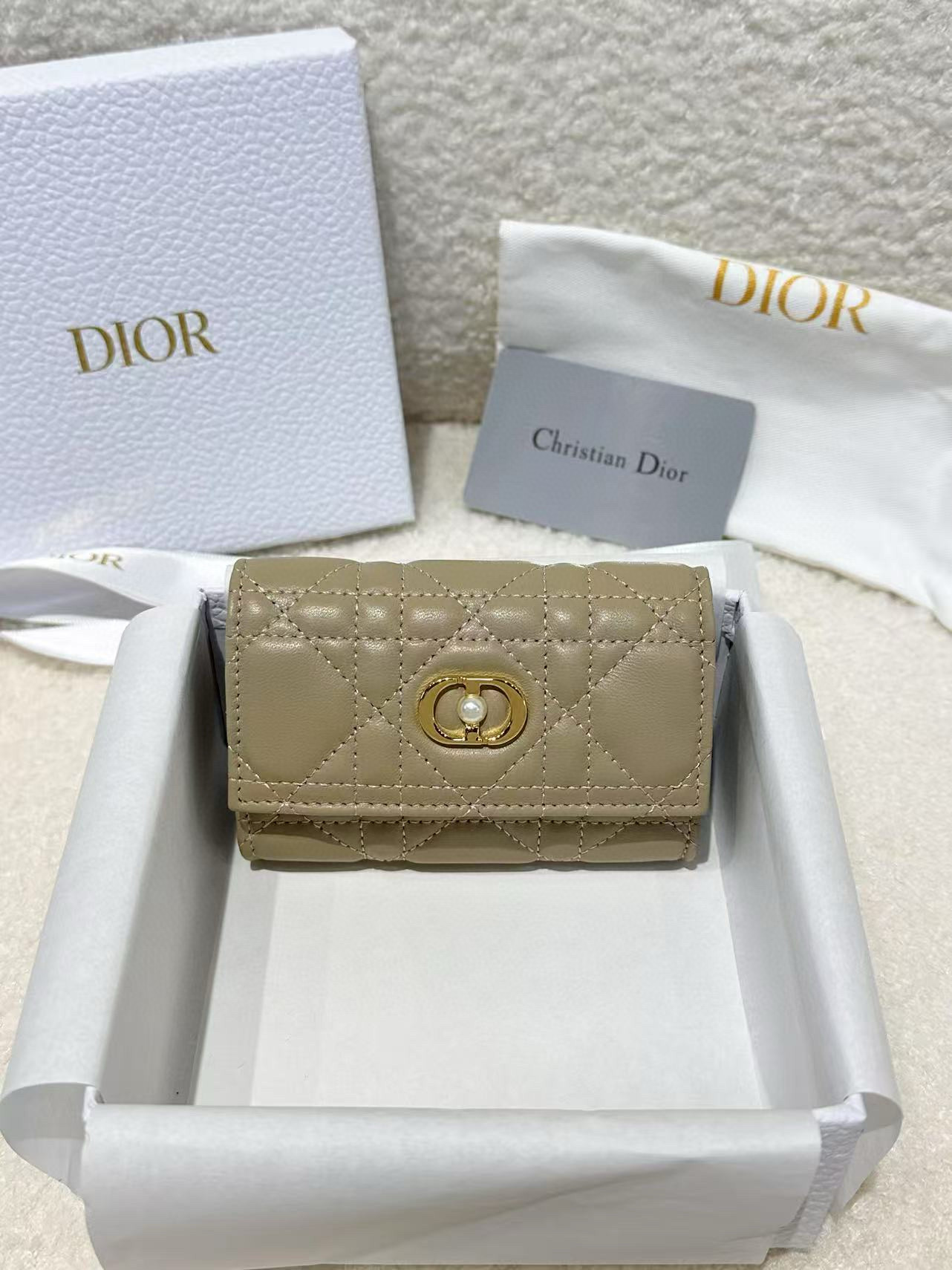 디올 Dior Jolie Glycine Wallet Apricot 11cm