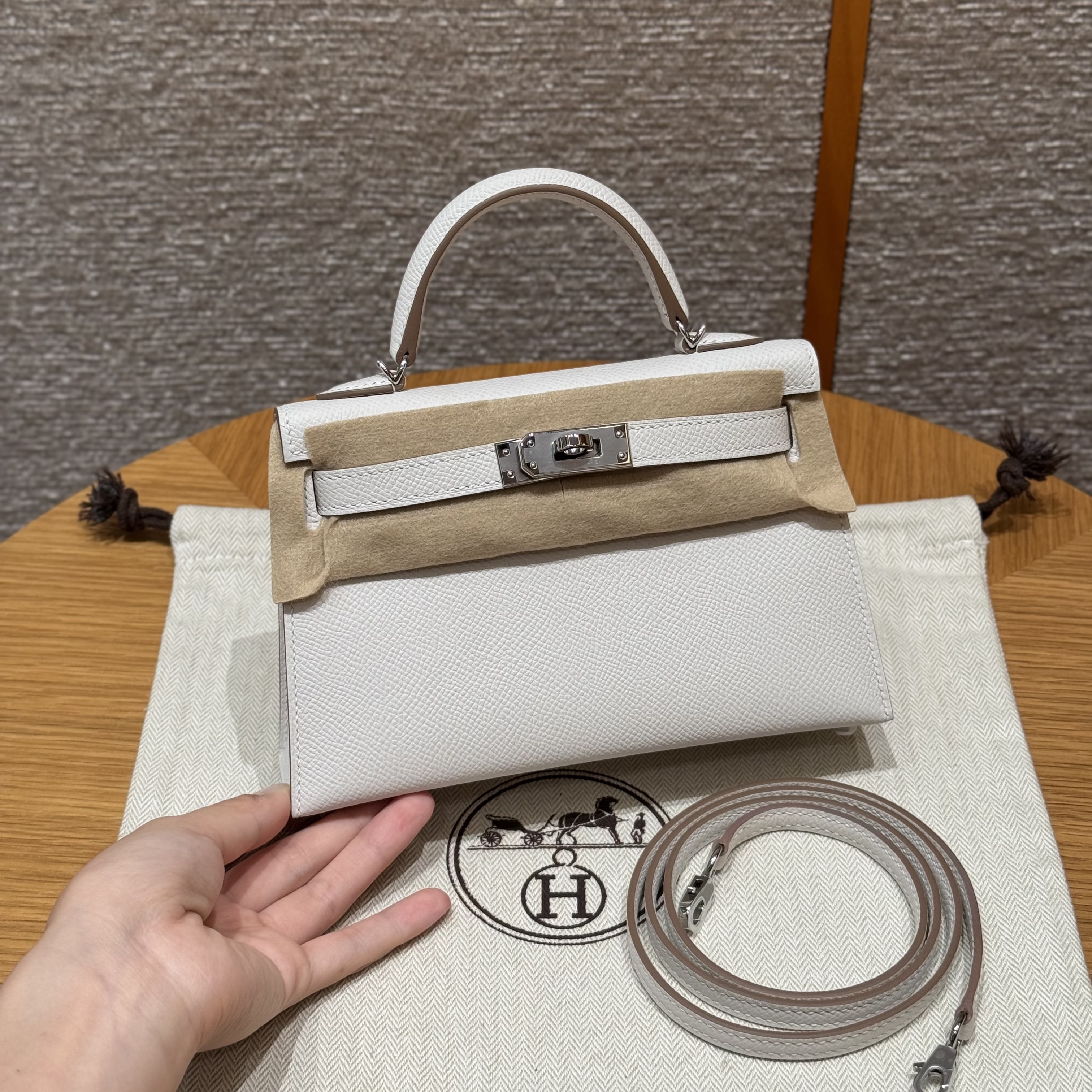 에르메스 Hermes Mini Kelly 19cm Epsom M4 Girs pale/silver
