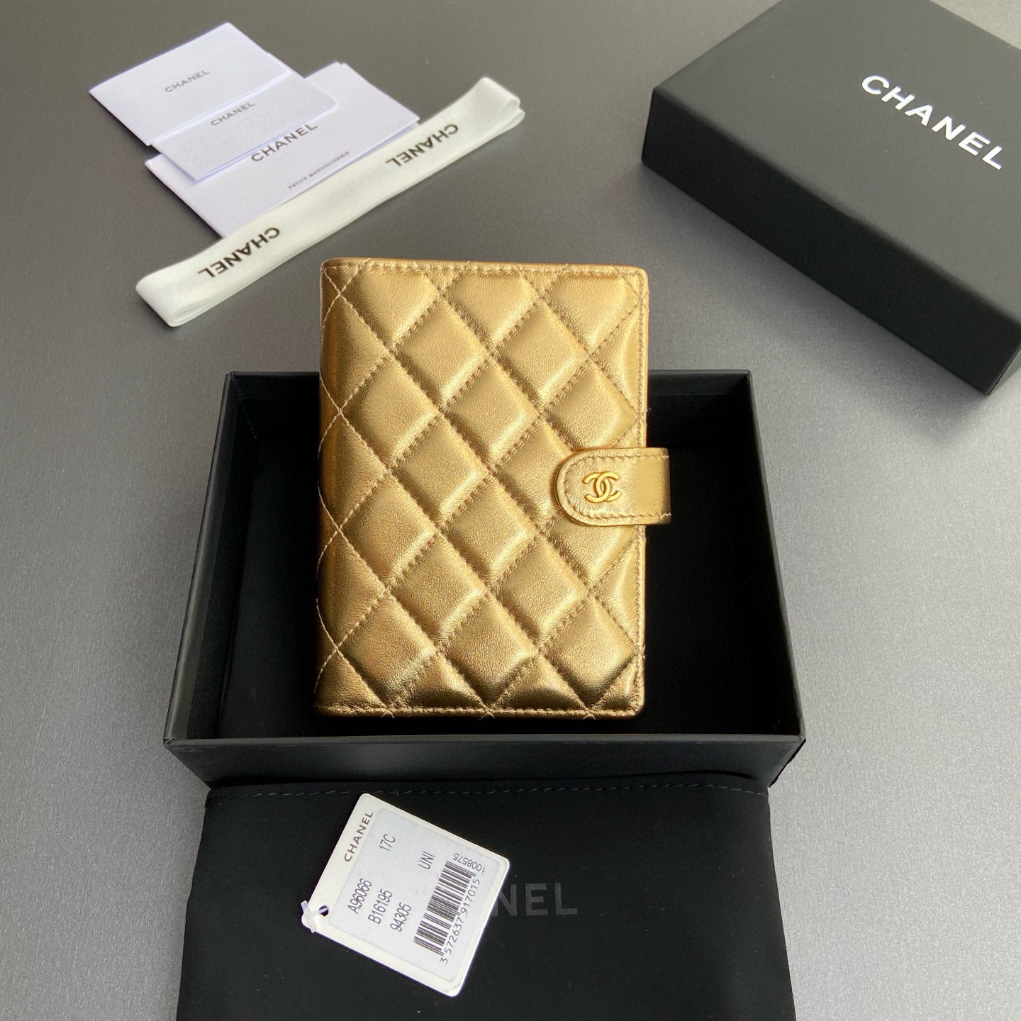 샤넬 Chanel 96066 지갑 gold 10CM