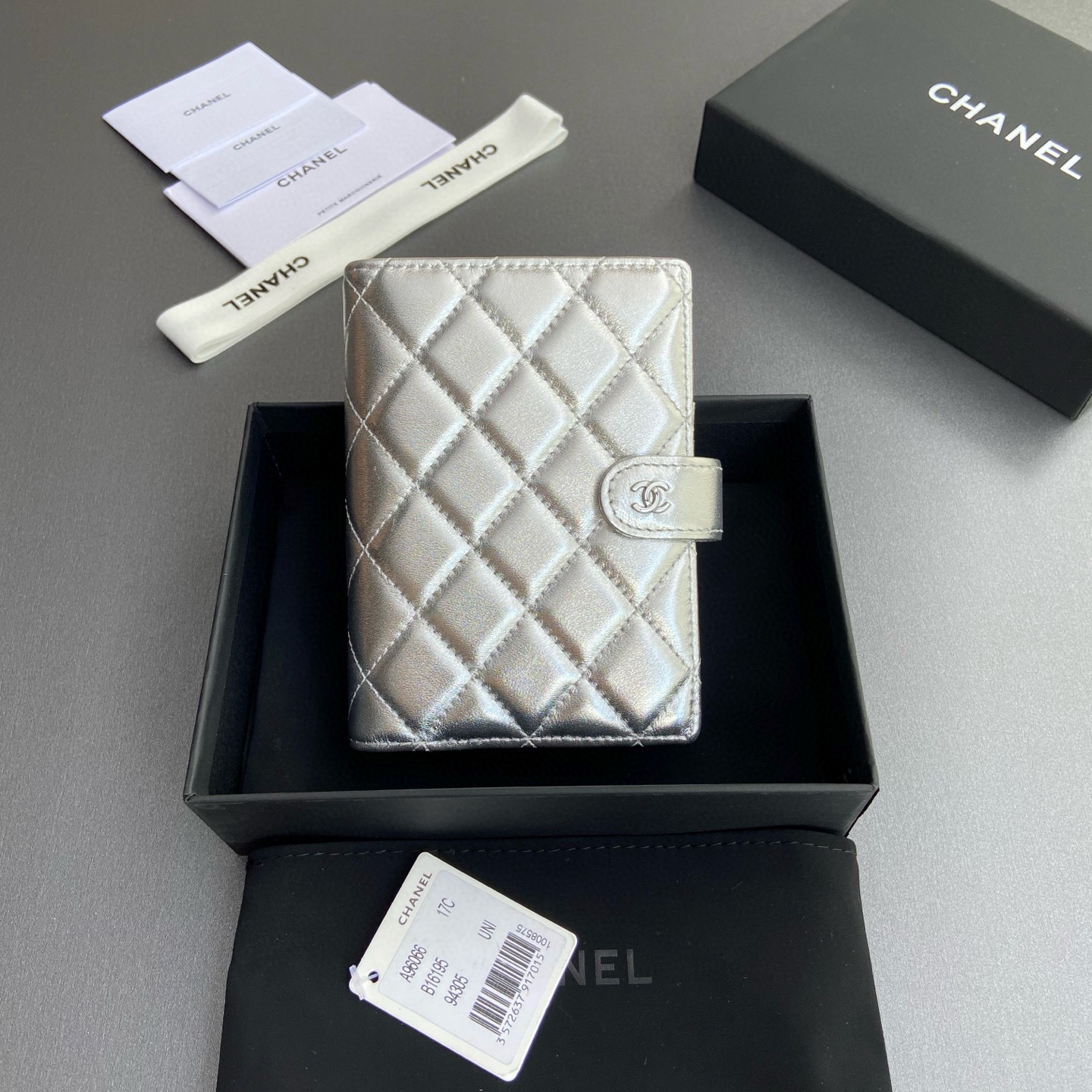 샤넬 Chanel 96066 지갑 silver 10CM