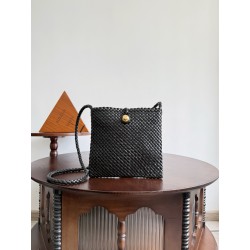 보테가 베네타 Bottega Veneta 777680 Tosca Cross-Body Black 19.5cm