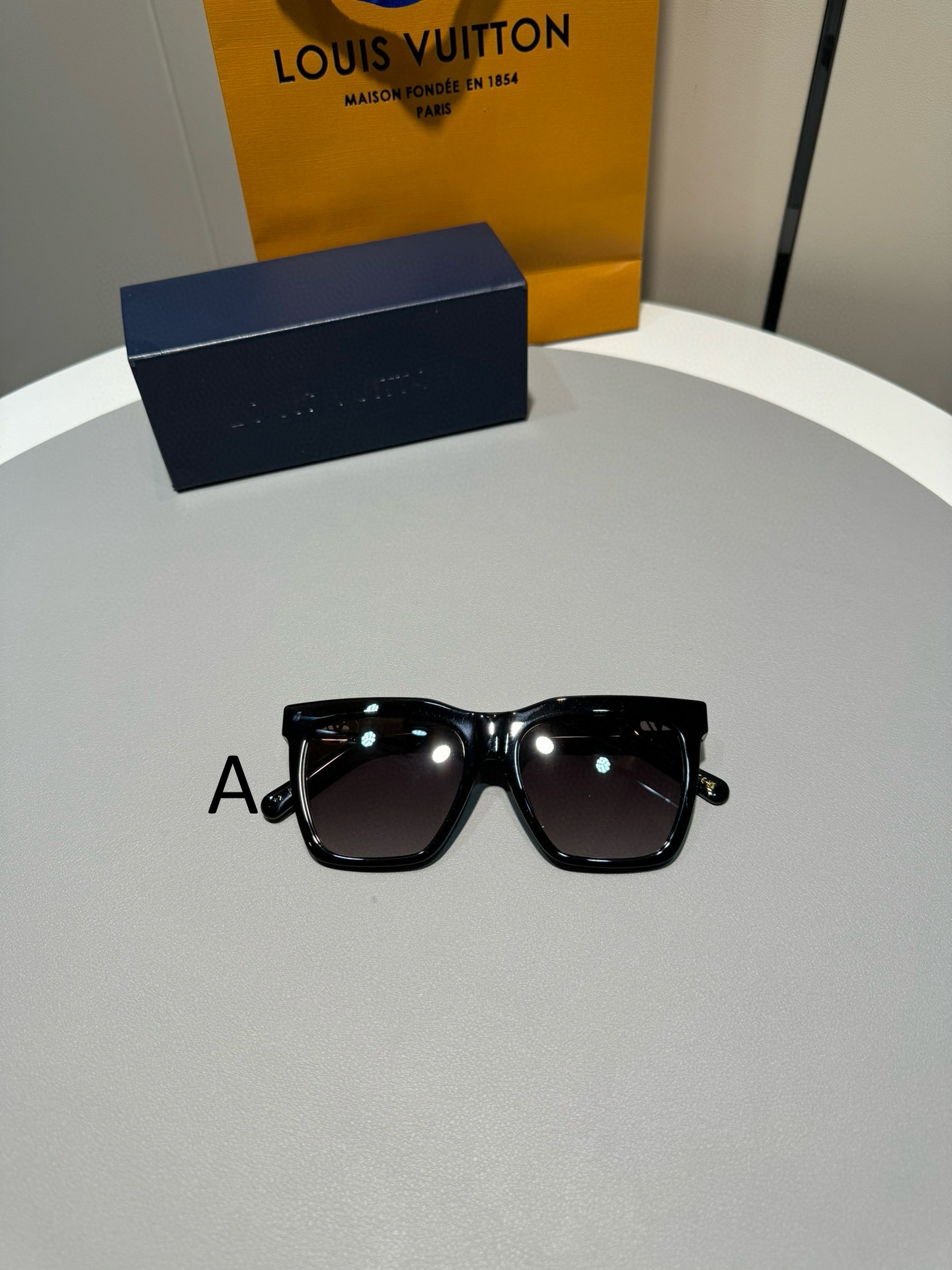 루이비통 Louis Vuitton Z1725E 54-16-145