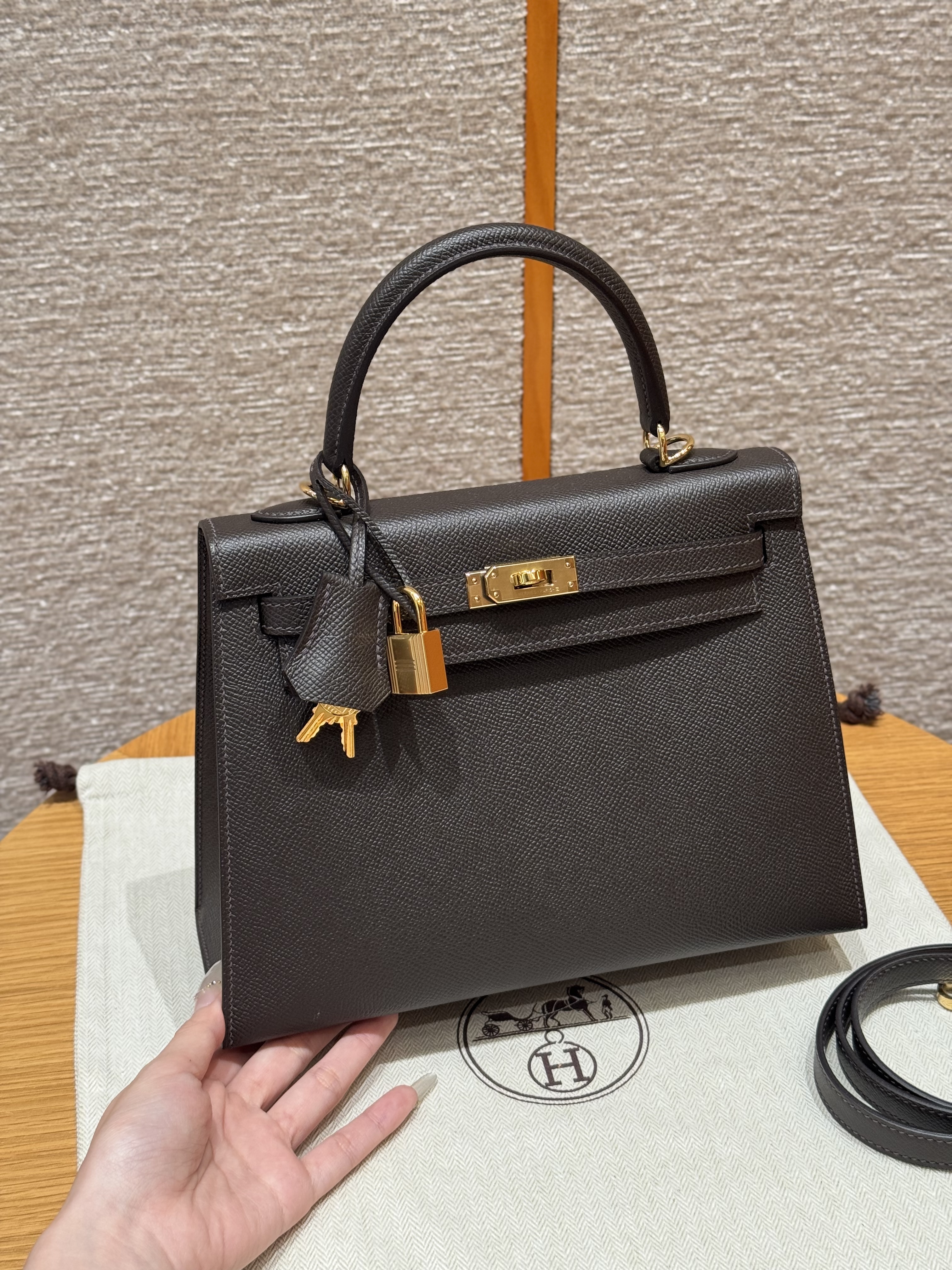 에르메스 Hermes Kelly 25cm Epsom 46 Ebene/gold