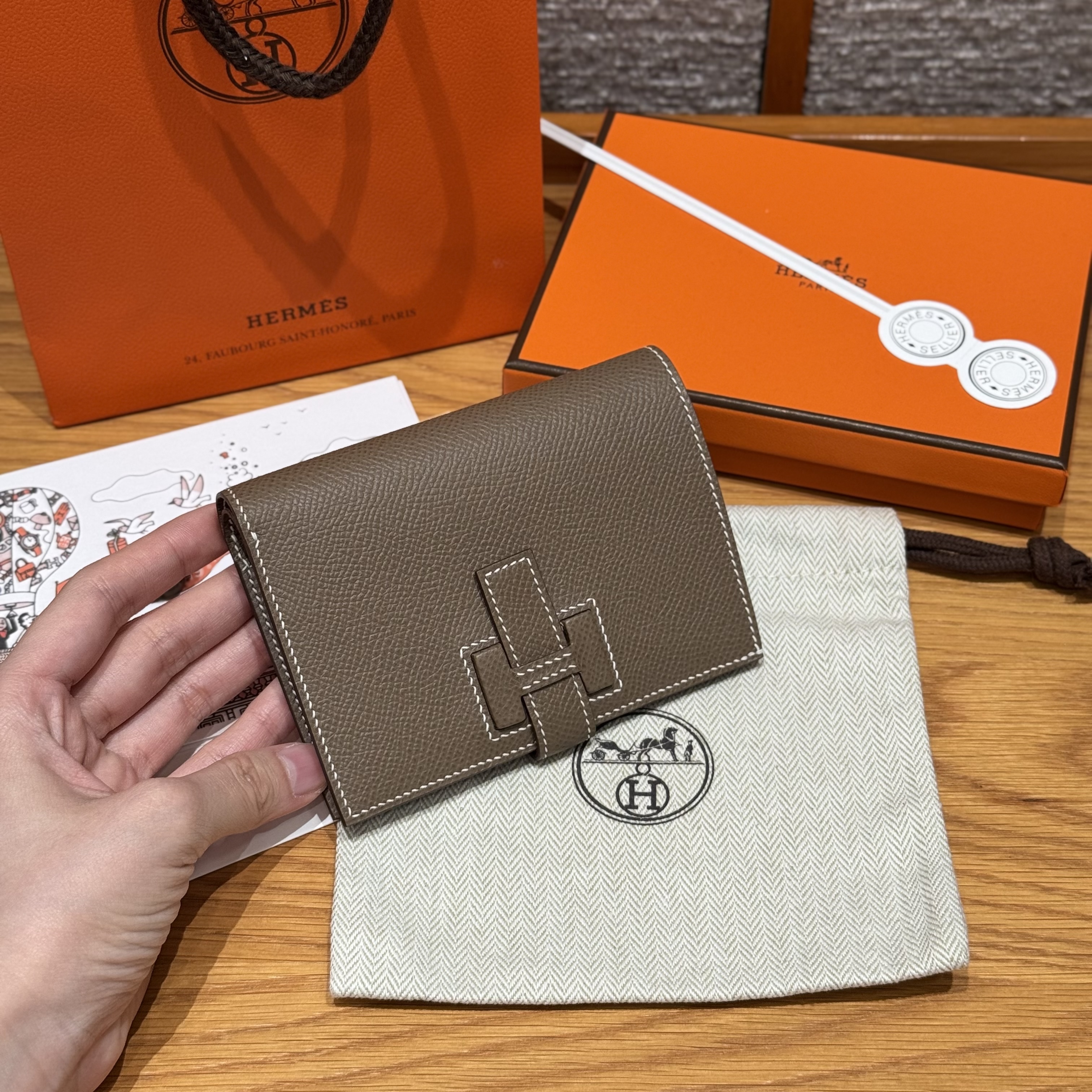 에르메스 Hermes New H Passant Epsom 18 Etoupe/silver