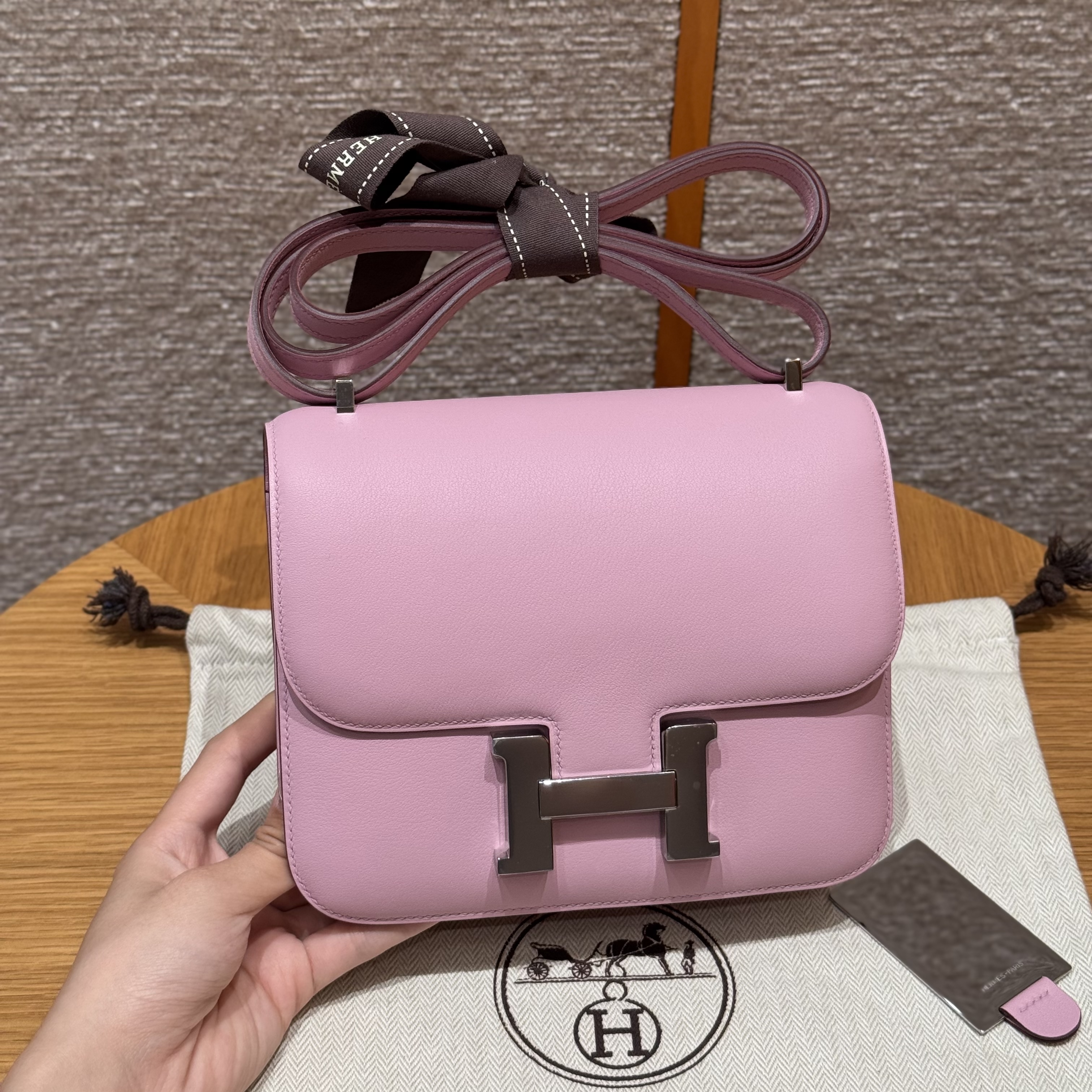 에르메스 Hermes Constance with mirror 19cm Swift X9 Mauve/silver