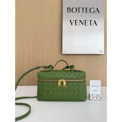 보테가 베네타 Bottega Veneta Bang Bang Vanity 크로스 백 789109 22cm