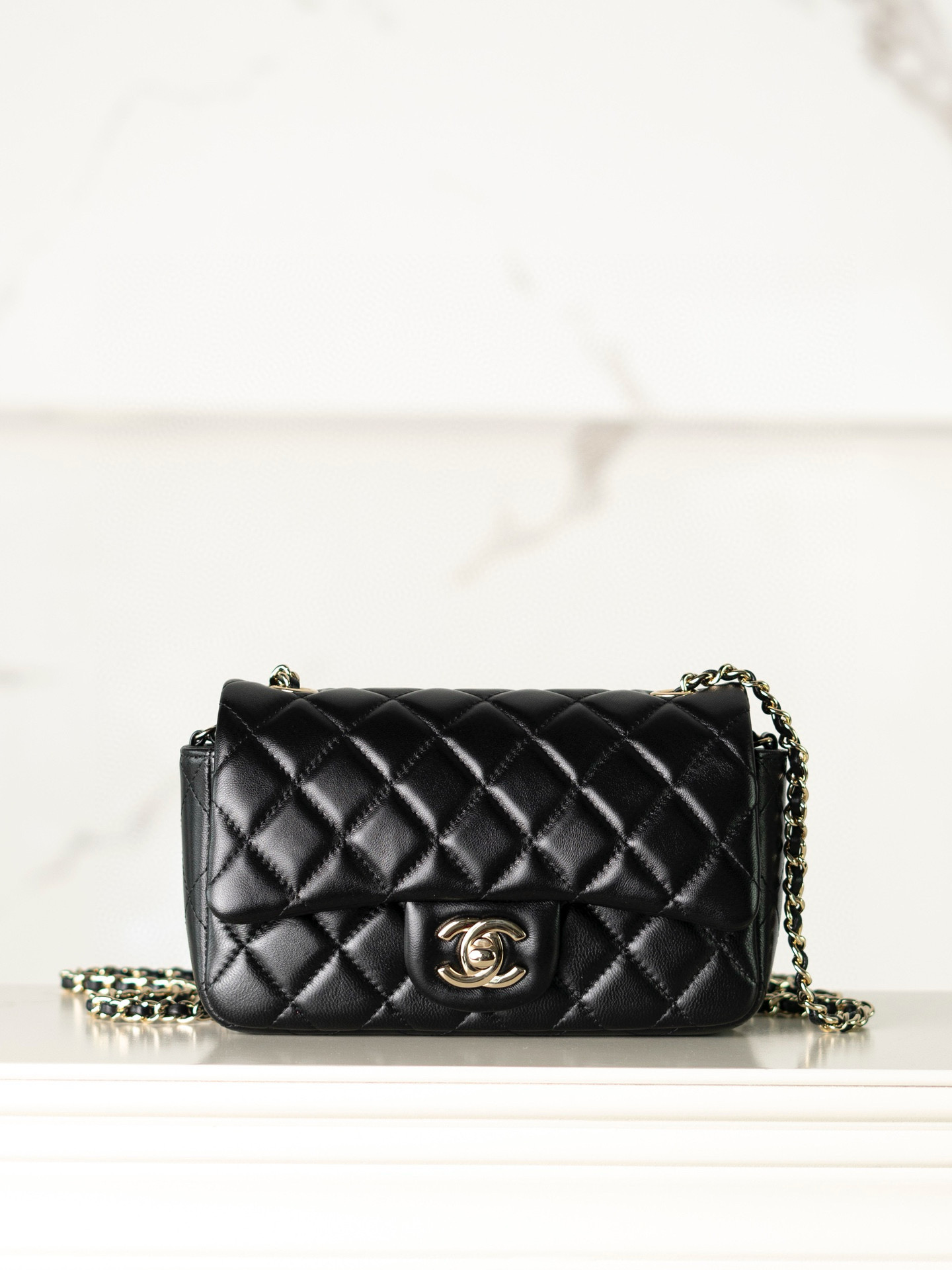 샤넬 Chanel 24K Mini Classic Flap Bag AS5219 Black 18cm