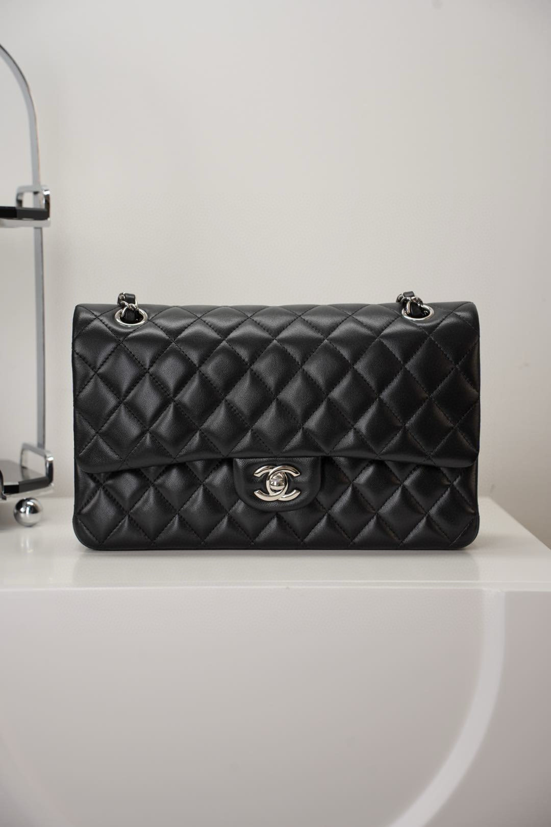 샤넬 Chanel Medium Classic Flap Bag A01112 Black silver 25cm