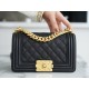 샤넬 Chanel Small Leboy Bag Black gold 20cm