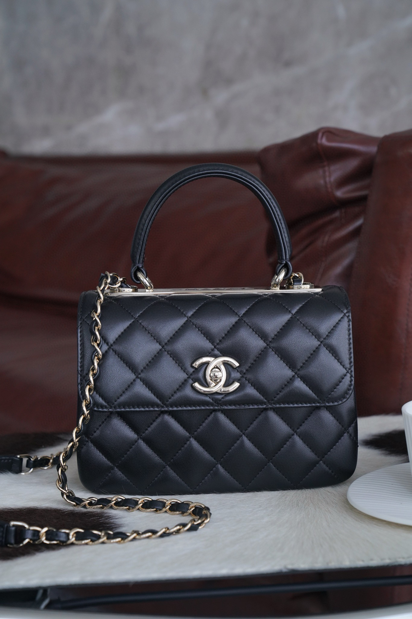 샤넬 Chanel 24C Mini Trendy CC Flap Bag with Top Handle AS4654 Black 19.5cm