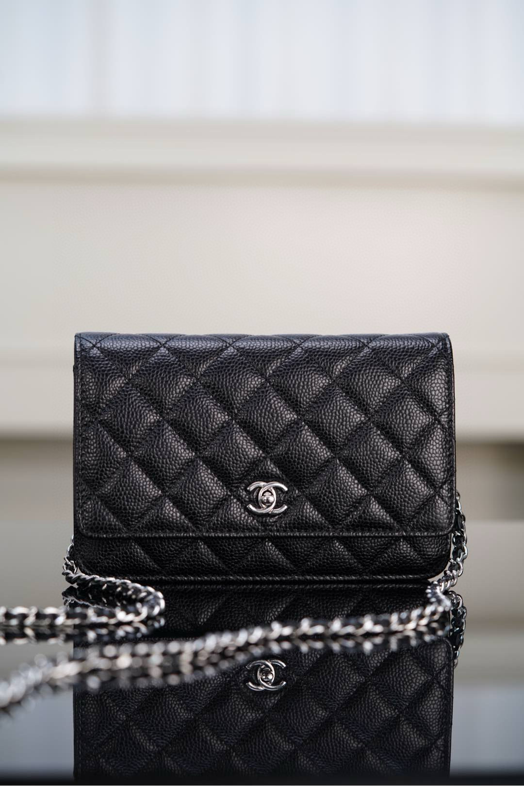 샤넬 Chanel 24K Classic Wallet on Chain Black silver 19cm