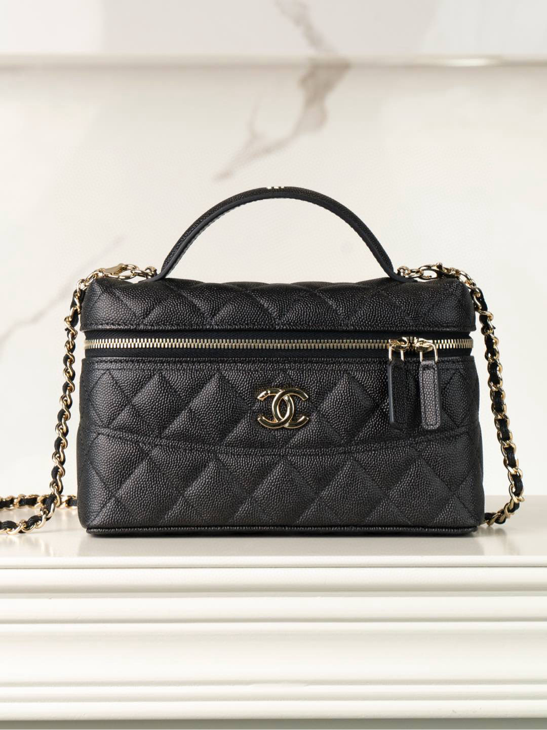 샤넬 Chanel 25c LP Long Vanity with chain Black gold 17cm