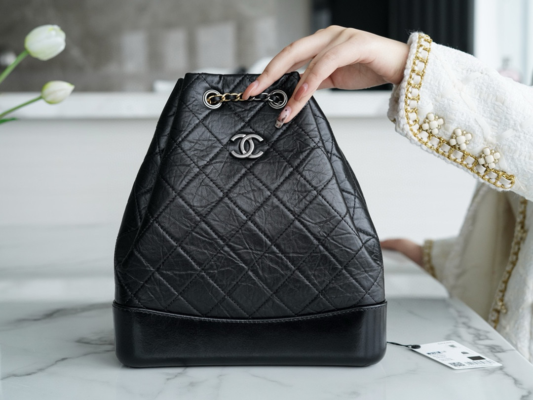 샤넬 Chanel Gabrielle Backpack Black 24.5cm
