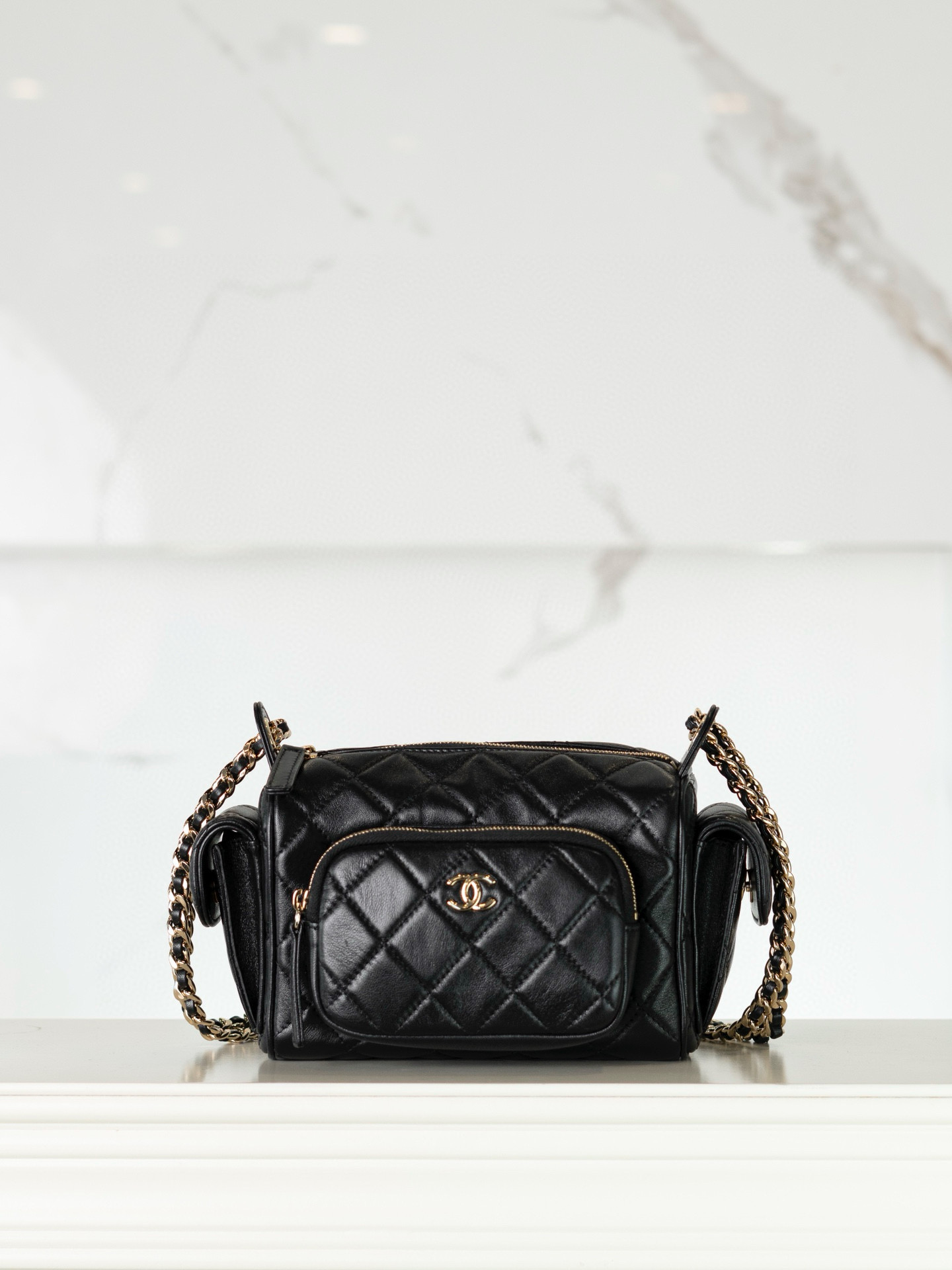 샤넬 Chanel 24K Small Camera Case Black 23cm