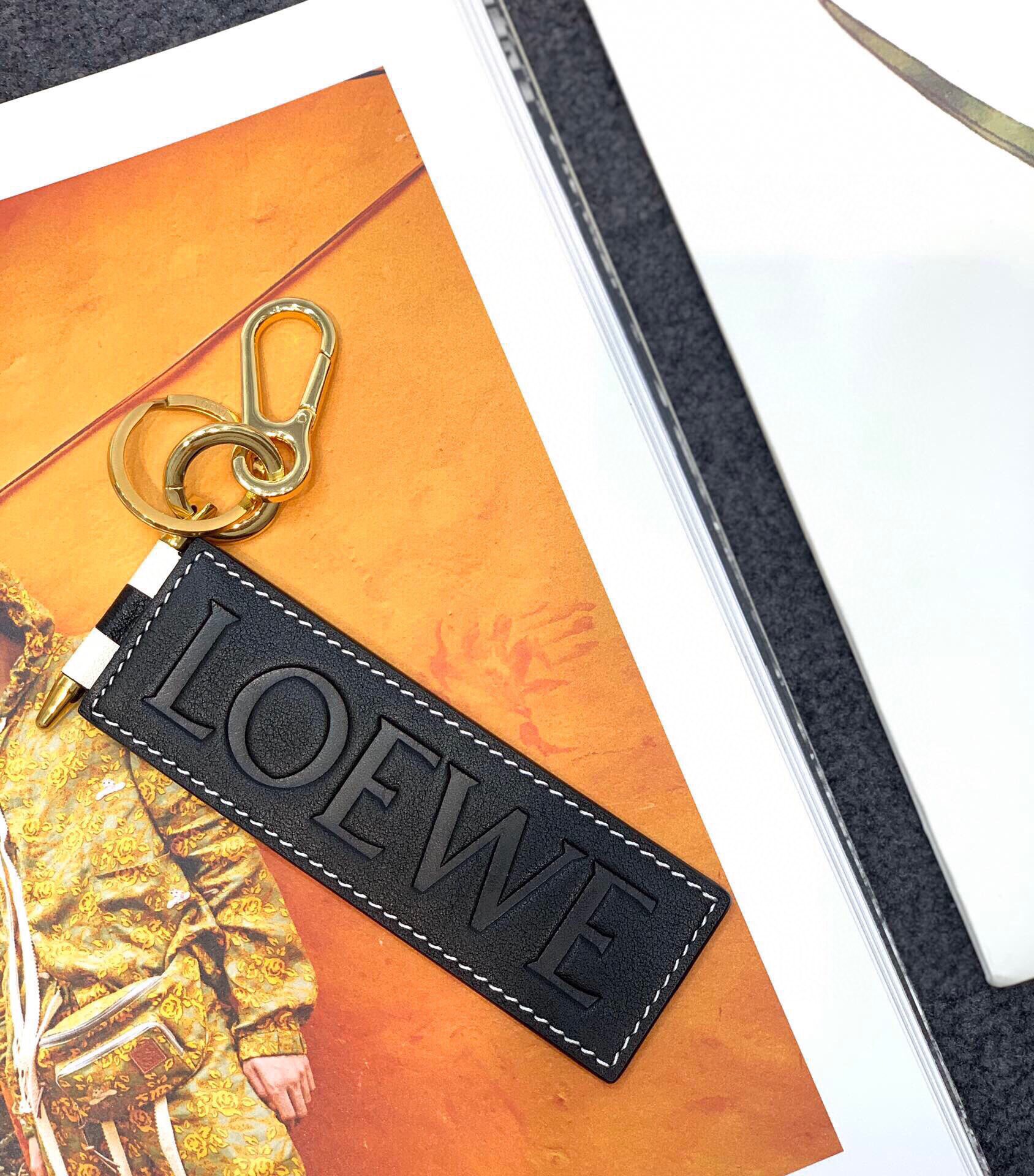 로에베 Loewe 백참 & 키링