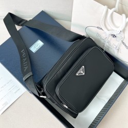 프라다 Prada 2VH190 스몰 리나일론 및 사피아노 가죽 숄더 백 24CM