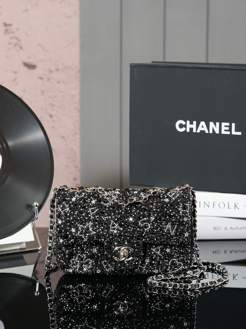 샤넬 Chanel 24k Mini Classic Flap Bag Black 20cm